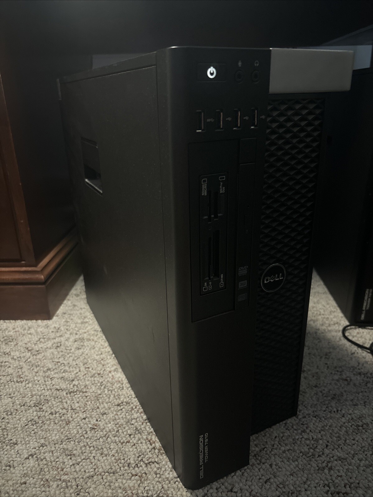 Dell Precision T7810 - 2x Xeon E5-2603, 32GB DDR4, Barebones - Garantie 1 An