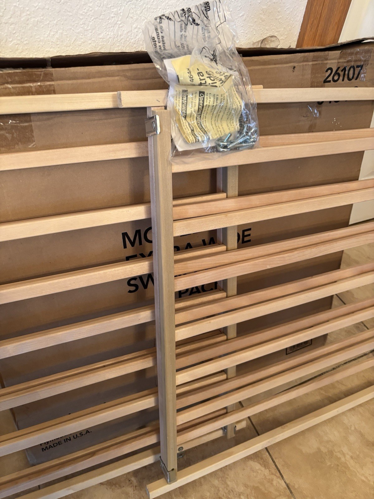 North States 4649 Extra-Wide Swing Gate New In Box Baby / Pet Wood