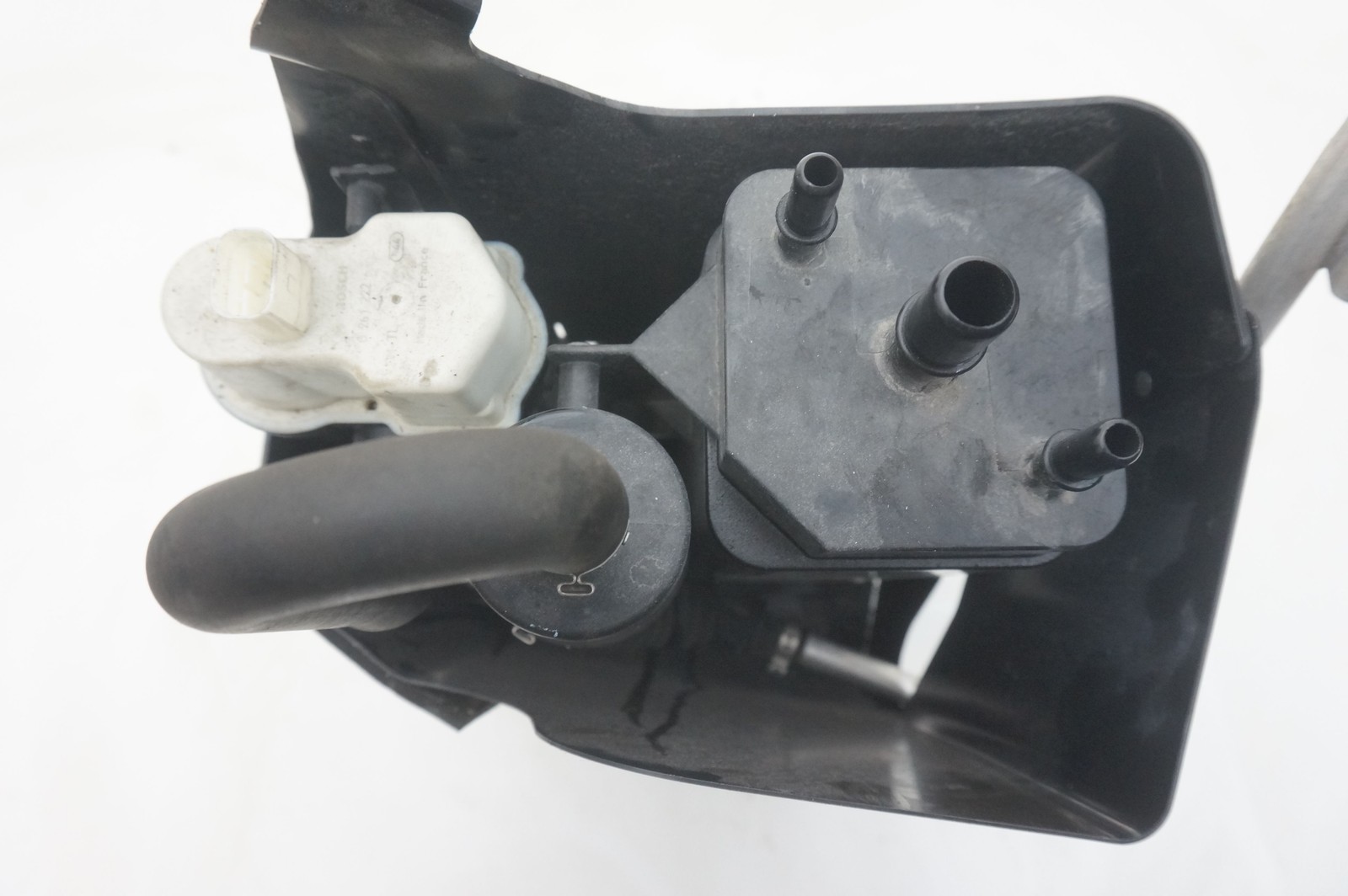 Fuel Vapor Charcoal Canister Filter Evaporator 312807 Ferrari 488 Spider 2017