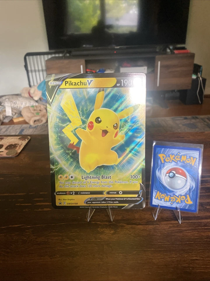 Pikachu V SWSH198 Jumbo Cards Holo - Image 4 of 4