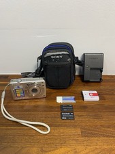 Sony Cyber-Shot DSC-W55 7.2 MP Compact Digital Camera Bundle TESTED
