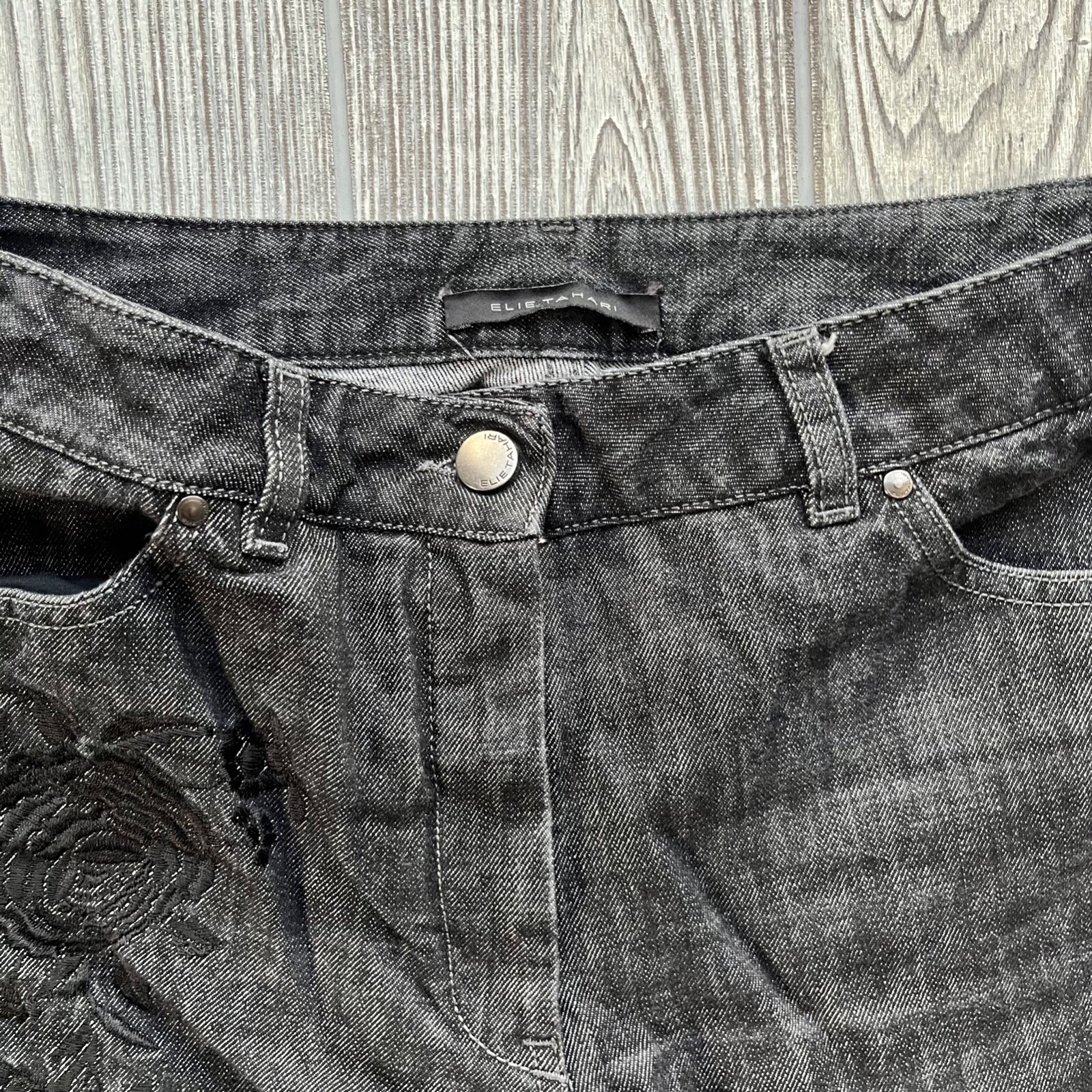 Elie Tahari Jeans Women's 8 Mid Rise Boot Cut Flower Embrodered Faded