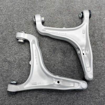 670213729 Left & Right Front Lower Control Arm for Maserati