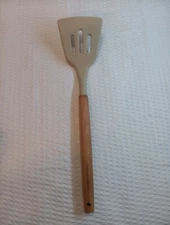 Home Hero Wooden Handle Silicone Head Spatula