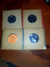 ELVIS PRESLEY X  4 ..7