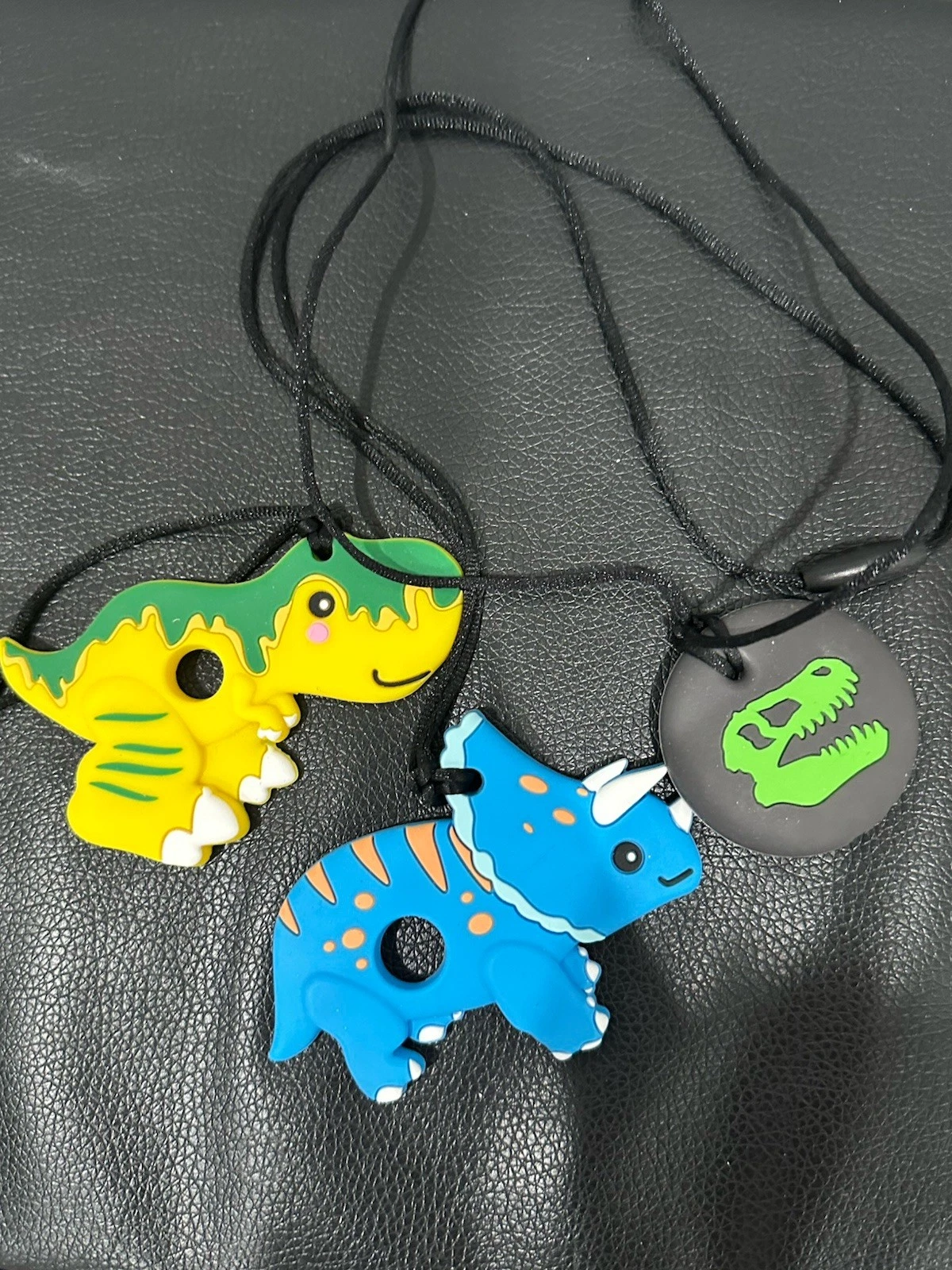 Munchables Chewing, teething, Sensory therapy Pendants set of 3 Dinosaurs
Opens in a new window or t