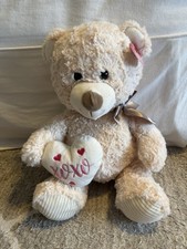 Plush Teddy Bear Holding  XOXO  Heart   Valentine  s Day Stuffed Animal