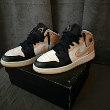 Jordan Air Jordan 1 Mid GS Black Toe Arctic Orange US 5 554725-133