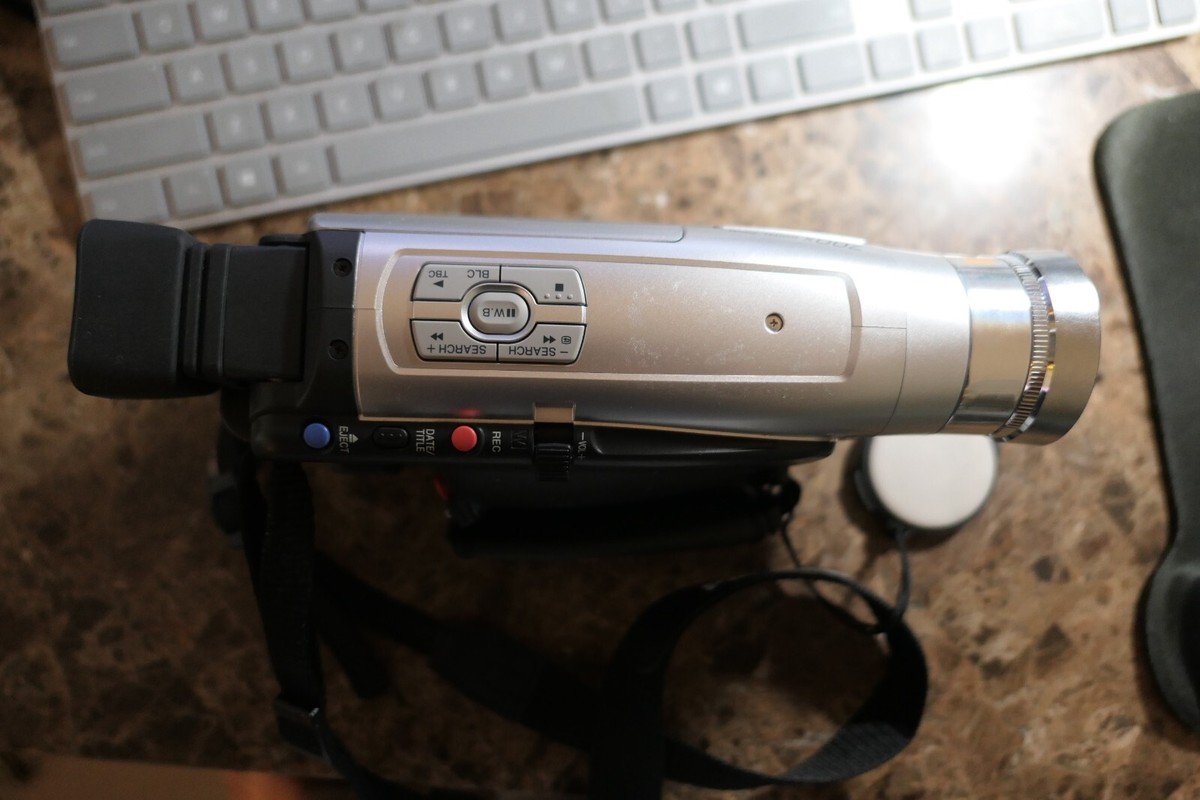 PANASONIC NV-VZ17PN VHS-C 700x Digital zoom Camcorder w/ Genuine