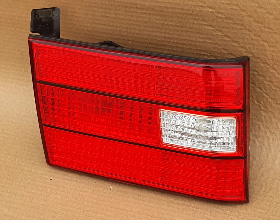 Задний внутренний левый задний фонарь Lexus LS400 97 98 99 20 от оригинального производителя JDM б/у - Изображение 3 из 4
