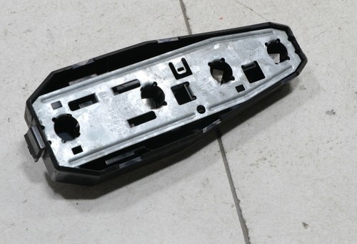 VW Polo 86C Steilheck Bj 1988 Lampenträger Rücklicht R + L passend #74615-E152