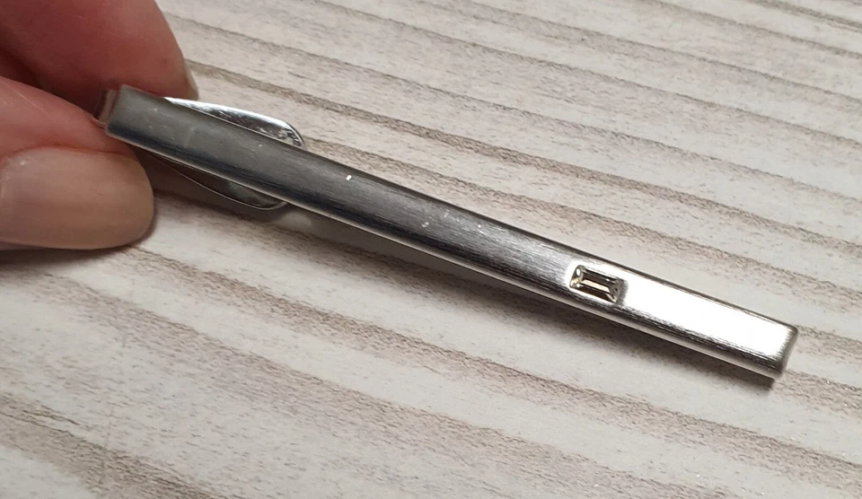 Antica clip per cravatta porta cravatta argento pietra colorata design retrò ... - Immagine 3 di 4