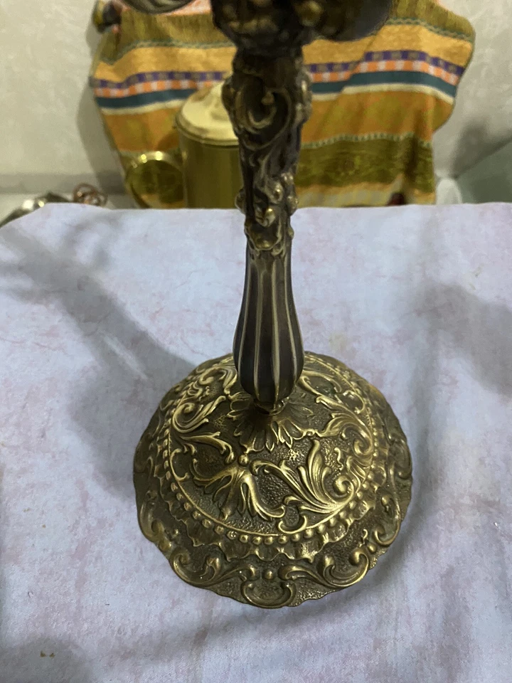 ANTICA COPPIA DI CANDELABRI IN BRONZO ALTEZZA MAX 39 CM - Immagine 3 di 4