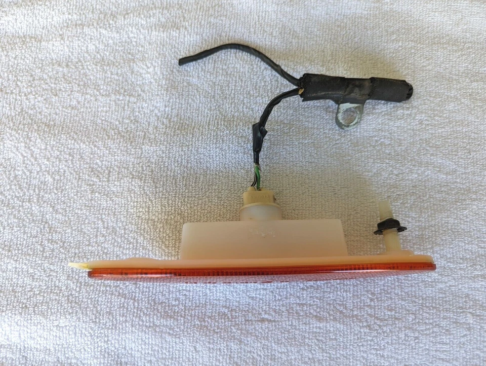 Marcador lateral Chrysler Concorde 1998-04 - izquierda - parte # 4805039AB - ENVÍO GRATUITO Foto 2 de 3