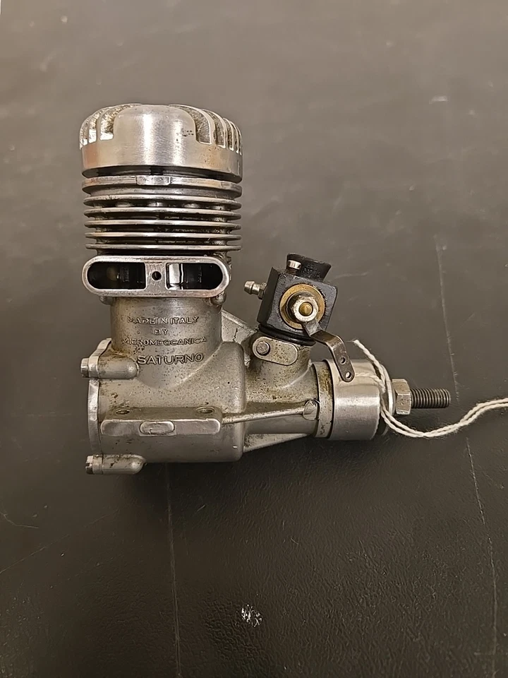 Motor de avión vintage Super Tigre 60 cabezas RC brillante/nitro .60 con carburador M1 Foto 2 de 4