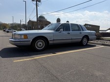 1990 Lincoln Town Car for Sale