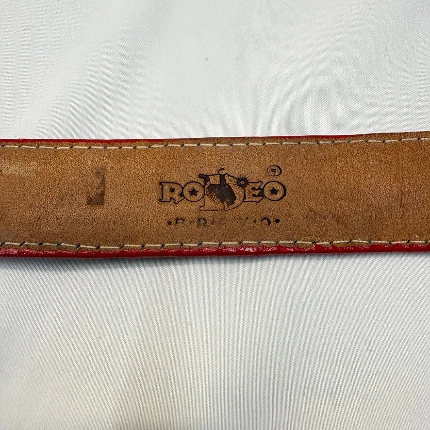 Cinturón de cuero rojo rodeo vintage hebilla ovalada occidental para mujer 26" declaración única Foto 3 de 4