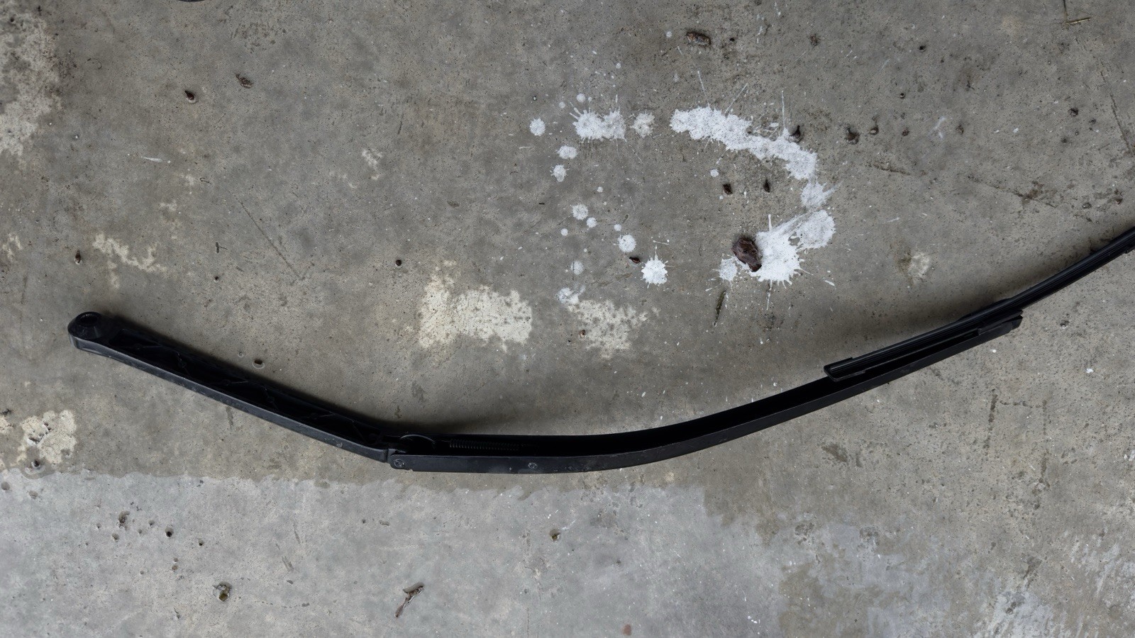 2016 2017 2018 2019 2020 2021 MCLAREN 570S FRONT RIGHT WINDSHIELD WIPER ARM OEM