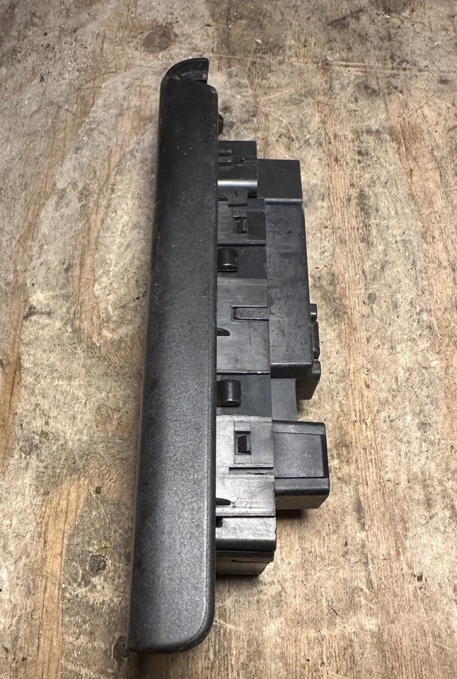 2002 Land Rover Freelander Drivers Front Electric Window Switches M24445 OEM - Image 4 of 4