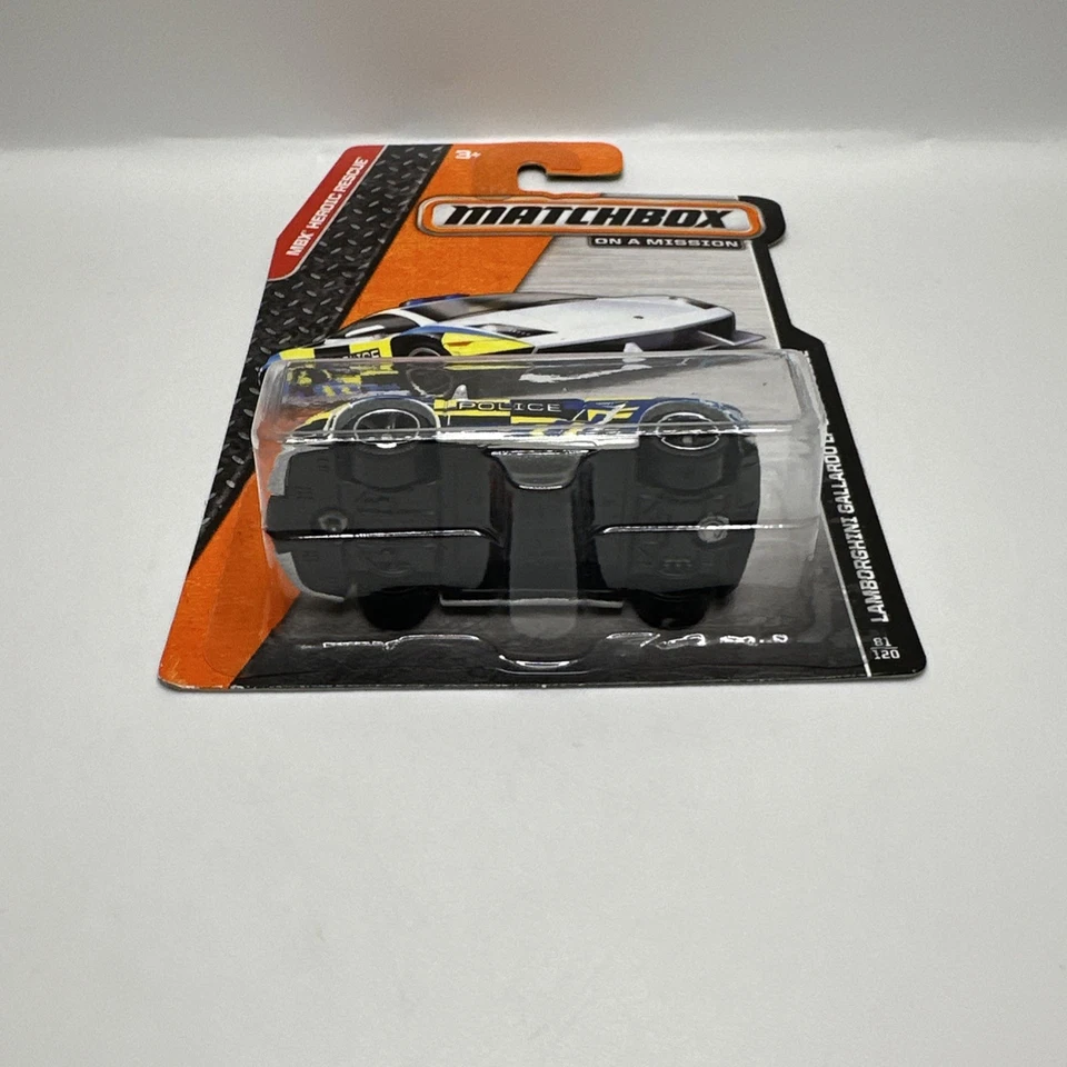 Matchbox 2014 81/120  Lamborghini Gallardo LP 560-4 Police NEW + FAST SHIPPING - Image 3 of 4