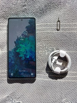 Samsung S20 FE Light Blue 128GB BESCHREIBUNG LESEN.