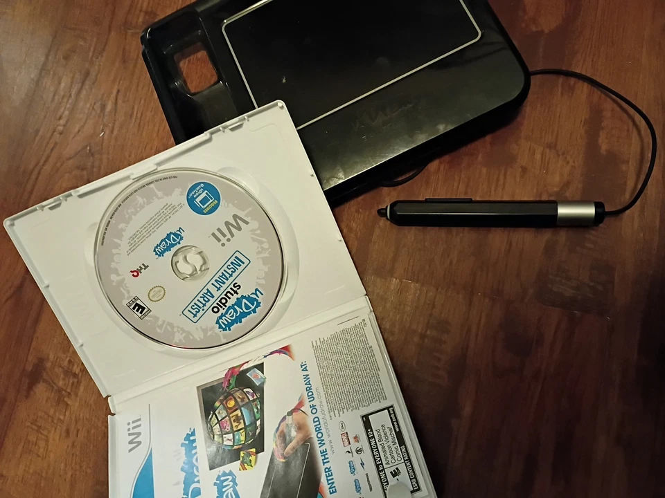 Nintendo Wii U Draw Game Tablet with Studio Instant Artist Game - Image 2 of 2