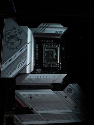 MSI MPG B650 EDGE WiFi AM5 ATX AMD Motherboard
