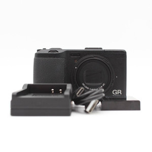 【美品】リコー RICOH GR DIGITAL IV リコー（RICOH） 中古 1年保証 美品 RICOH GR DIGITAL IV (1000万画素