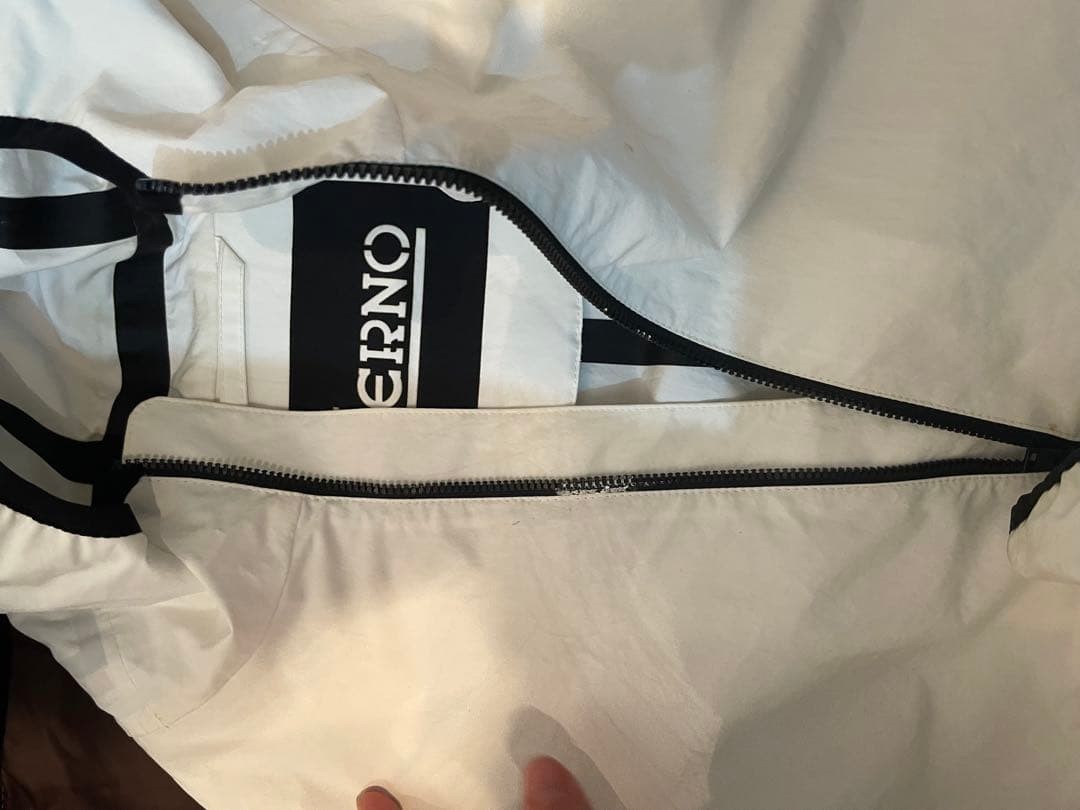 Herno Nylon Hooded Jacket White , Pristine Condit… - image 3