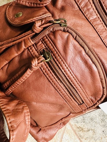 Scarleton | Soft Brown Faux Leather Multi Pocket Crossbody Handbag Brass | NEW! - Picture 2 of 12