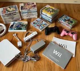 Nintendo Wii Console Lot W/ 31 Games & Many Extras