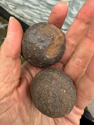 Moqui Marbles Crystal Thunderballs Riesenchakren männlich weiblich Schamane Paar 147g