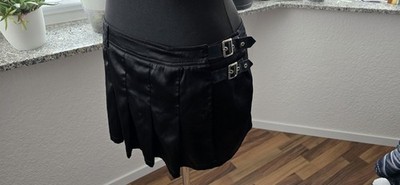    Banned Originals Satin Faltenrock, Gothic & Punk Style, Schnallen-Details  