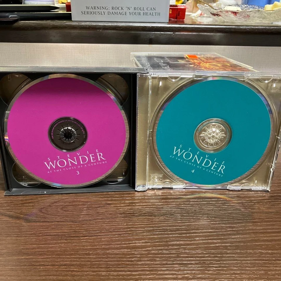 Stevie Wonder 4 CD Box set At the Close Of A Century w/Color booklet From Japan - Imagem 4 de 4