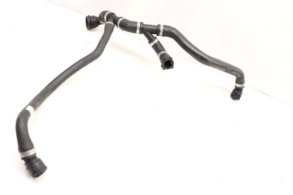 BMW 330E 2016-2018 2,0 L - Juego de manguera/línea de refrigerante 8616133 Foto 2 de 4