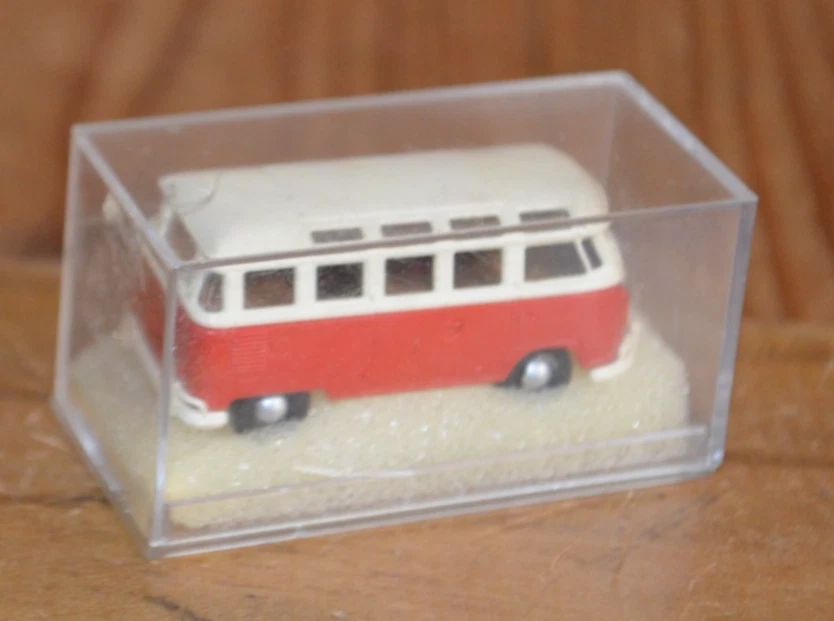 Autobús vintage Brekina Volkswagen VW de 23 ventanas escala HO 1:87 Foto 2 de 4