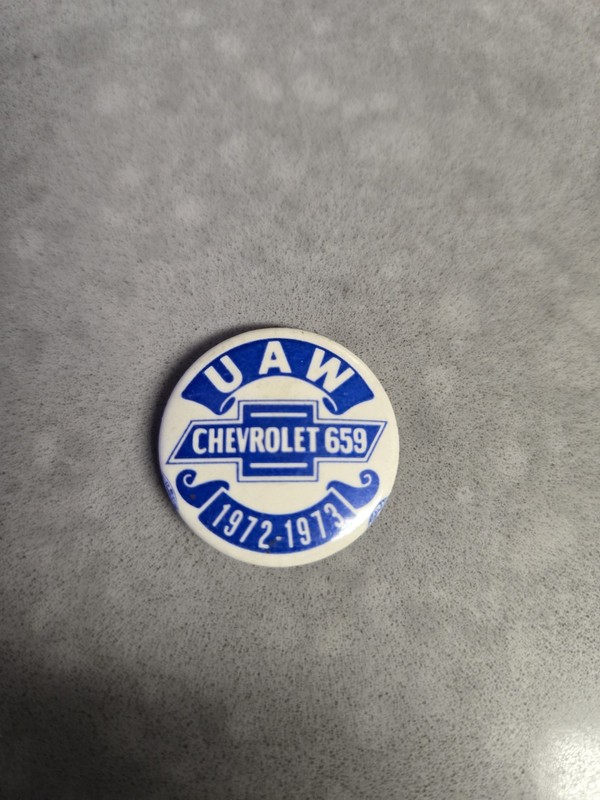 Vintage Chevrolet UAW 659 1972-1973 Button Pin Back