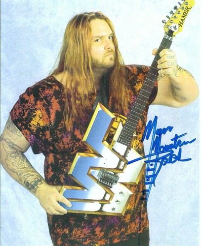 M3667  Man Mountain Rock signed Wrestling Photo w/COA