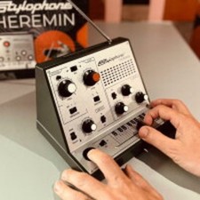 Stylophone Theremin Analog Synthesizer Retro Sound Portable Mini Synth JP