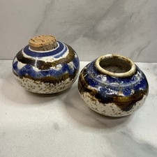 2 Small Pottery Vases MCM Speckled Brown w/ Blue on Beige Signed GW 3” & 2.5”
