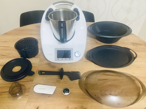 Thermomix TM5 + Cook Key + Mixtopf + Rührausatz + Zubehör , voll Funktionsfähig