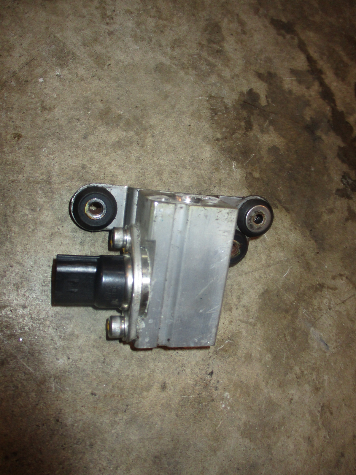 Yamaha 3.3L HPDI VMAX 225hp outboard fuel rail pressure sensor eBay