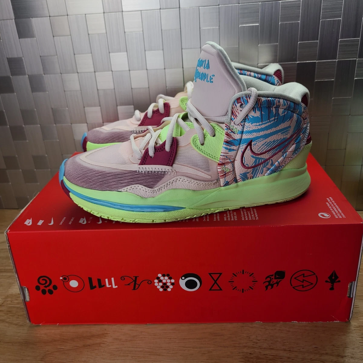 Kyrie Infinity Pink Red Blue Green Basketball cz0204 600 Mens 9.5 11 Womens