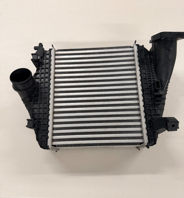 4M0145804BT LAMBORGHINI URUS 2020-2026 DRIVER SIDE CHARGE AIR COOLER USED