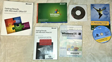 LOT OF VTG 90s MICROSOFT BOOKLETS / MANUALS / CDS WINDOWS 98 OFFICE, WORD 97 XP