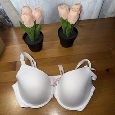 Victoria's Secret White Lighty Lined 34D T Shirt Bra Perfect Shape Push Up Bra