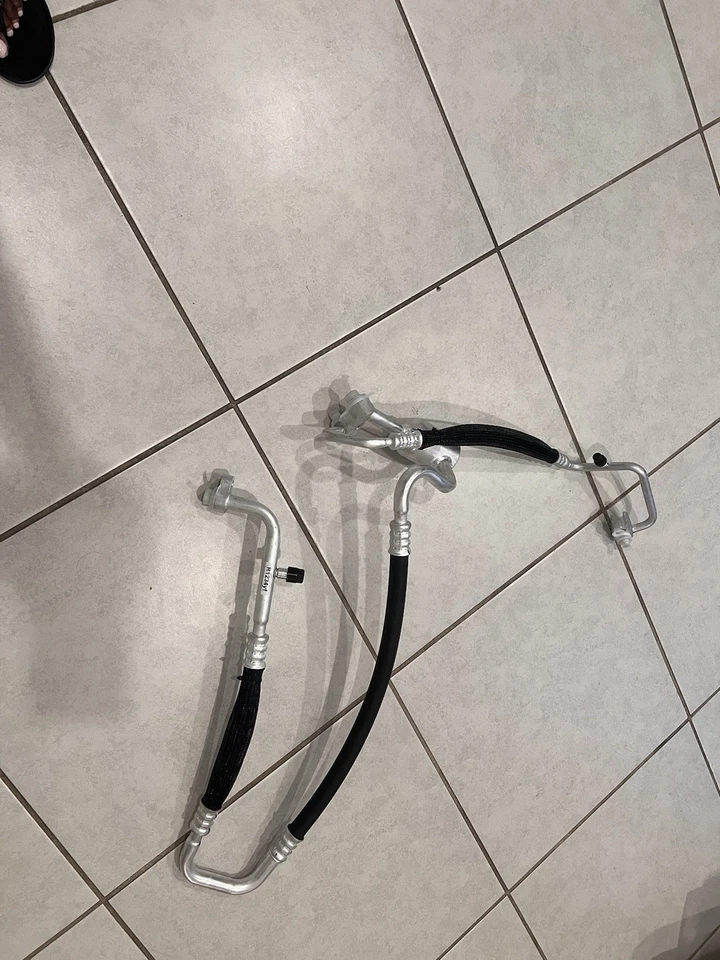 Kit manguera aire acondicionado Cadillac XT4 2020  Foto 4 de 4