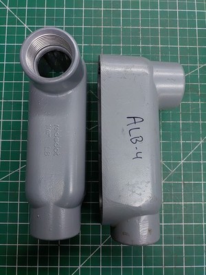 (2) Reddot ALB-4 1-1/4'' Aluminum Conduit Body Elbow 90° Type LB Rear Exit