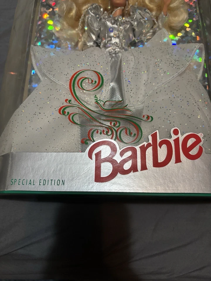 VINTAGE 1992 Happy Holidays Barbie Doll Mattel NIB CHRISTMAS - Image 2 of 4