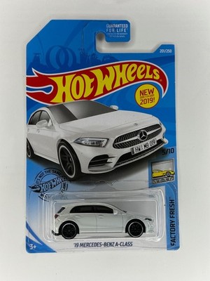 Hot Wheels 2018 Factory Fresh White  19 Mercedes-Benz A-Class #201 New 5/10 Nip